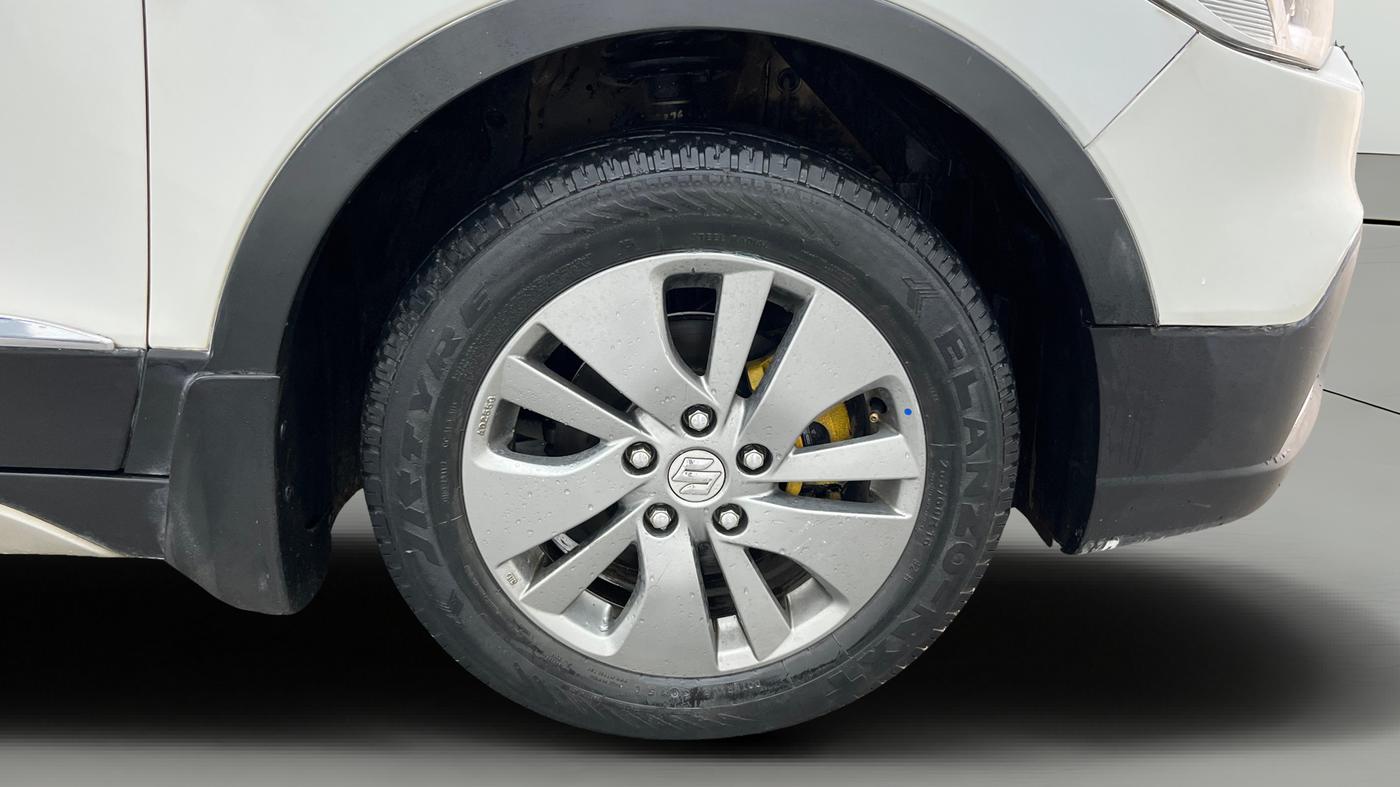 2022 Maruti S Cross ZETA 1.5, Petrol, Manual, 81,593 km, Right Front Wheel