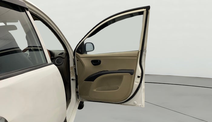 2015 Hyundai i10 MAGNA 1.1, CNG, Manual, 54,843 km, RHS Front Door