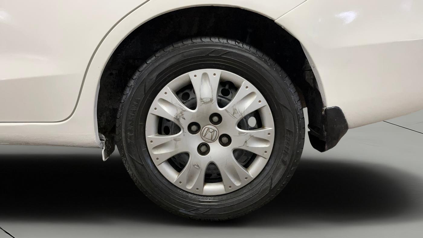2015 Honda Amaze 1.2L I-VTEC S, Petrol, Manual, 1,23,011 km, Left Rear Wheel