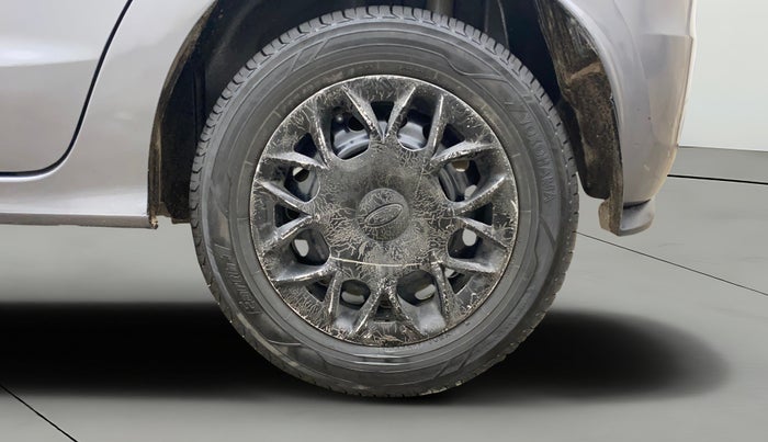 2017 Ford New Figo TREND 1.2 PETROL, Petrol, Manual, 1,00,922 km, Left Rear Wheel