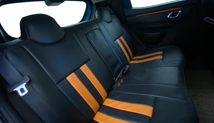 2019 Renault Kwid CLIMBER 1.0 (O), Petrol, Manual, 39,762 km, Right Side Rear Door Cabin