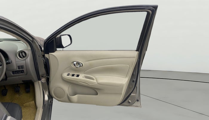 2013 Nissan Sunny XL DIESEL, Diesel, Manual, 1,02,155 km, RHS Front Door