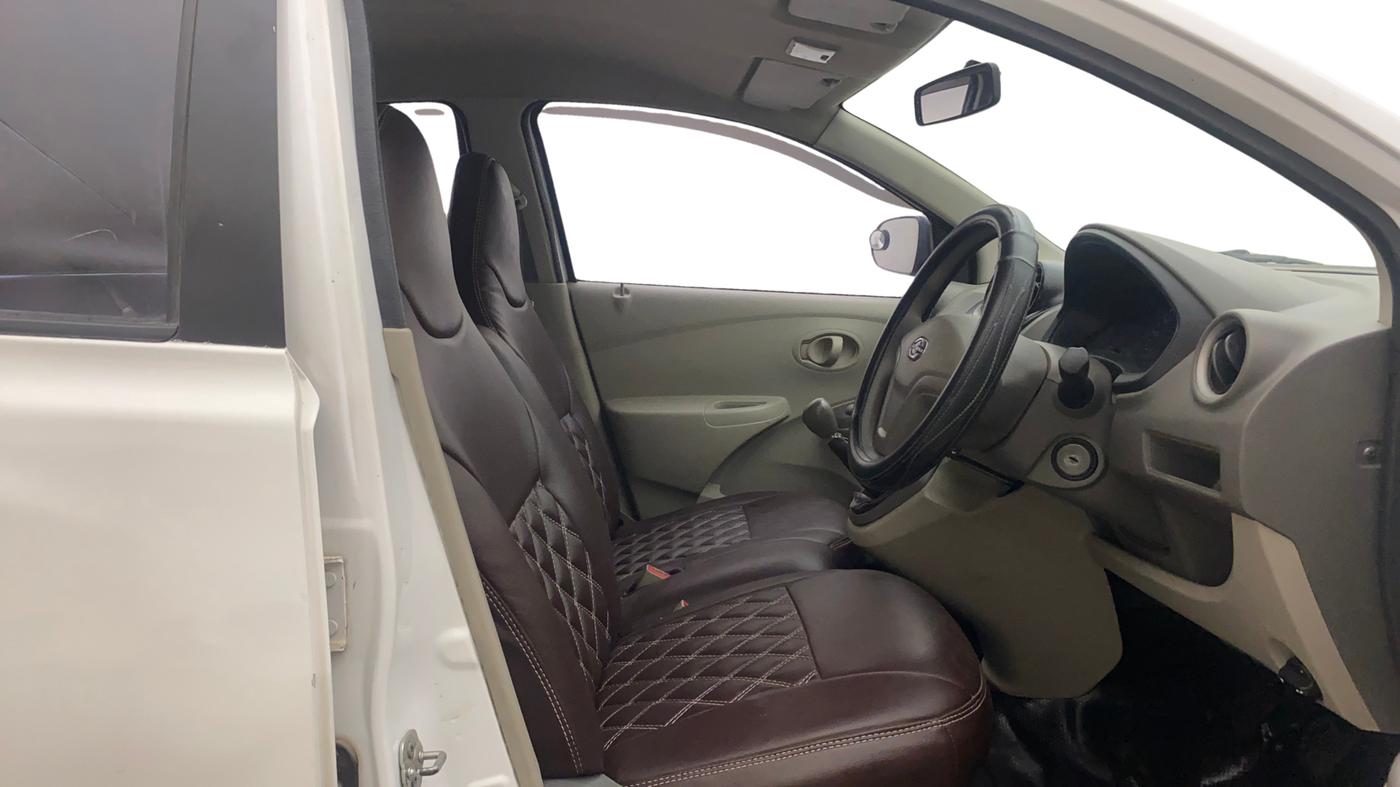 2014 Datsun Go T, Petrol, Manual, 1,12,672 km, Right Side Front Door Cabin