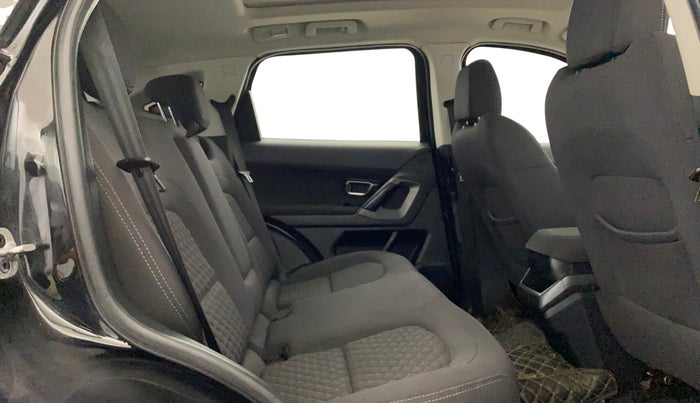 2020 Tata Harrier XT PLUS 2.0L KRYOTEC, Diesel, Manual, 95,400 km, Right Side Rear Door Cabin