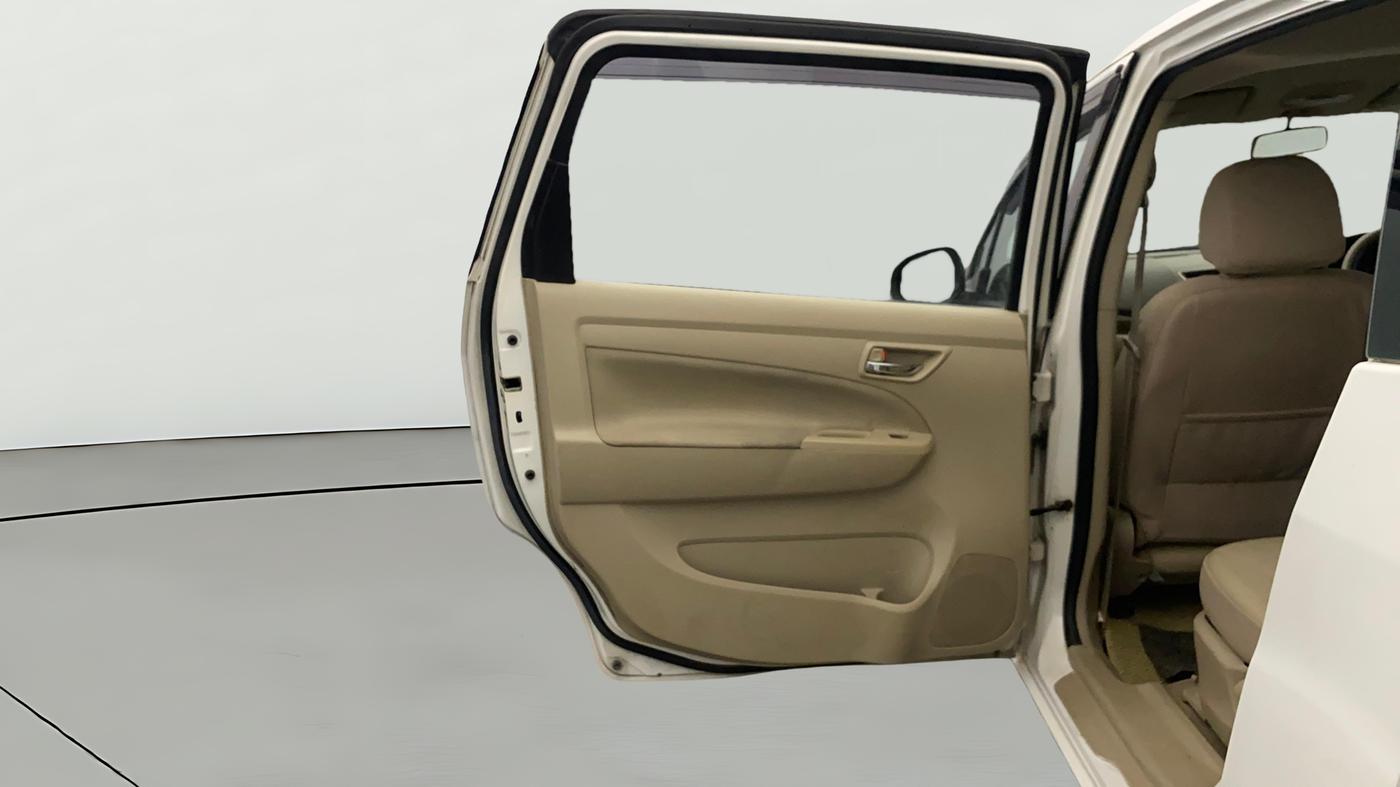 2016 Maruti Ertiga ZDI + SHVS, Diesel, Manual, 1,43,283 km, LHS Rear Door