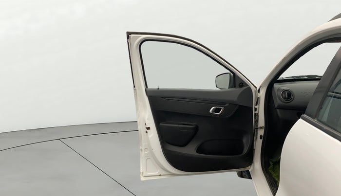 2020 Renault Kwid RXT 1.0 AMT (O), Petrol, Automatic, 29,168 km, LHS Front Door