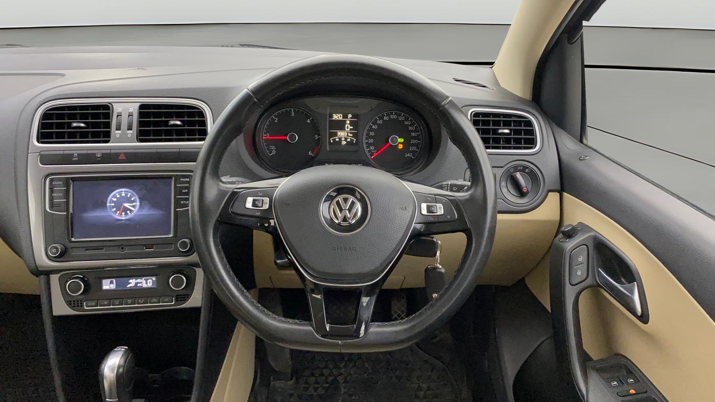 2019 Volkswagen Ameo HIGHLINE PLUS 1.5L AT 16 ALLOY, Diesel, Automatic, 39,898 km, Steering Wheel Close Up