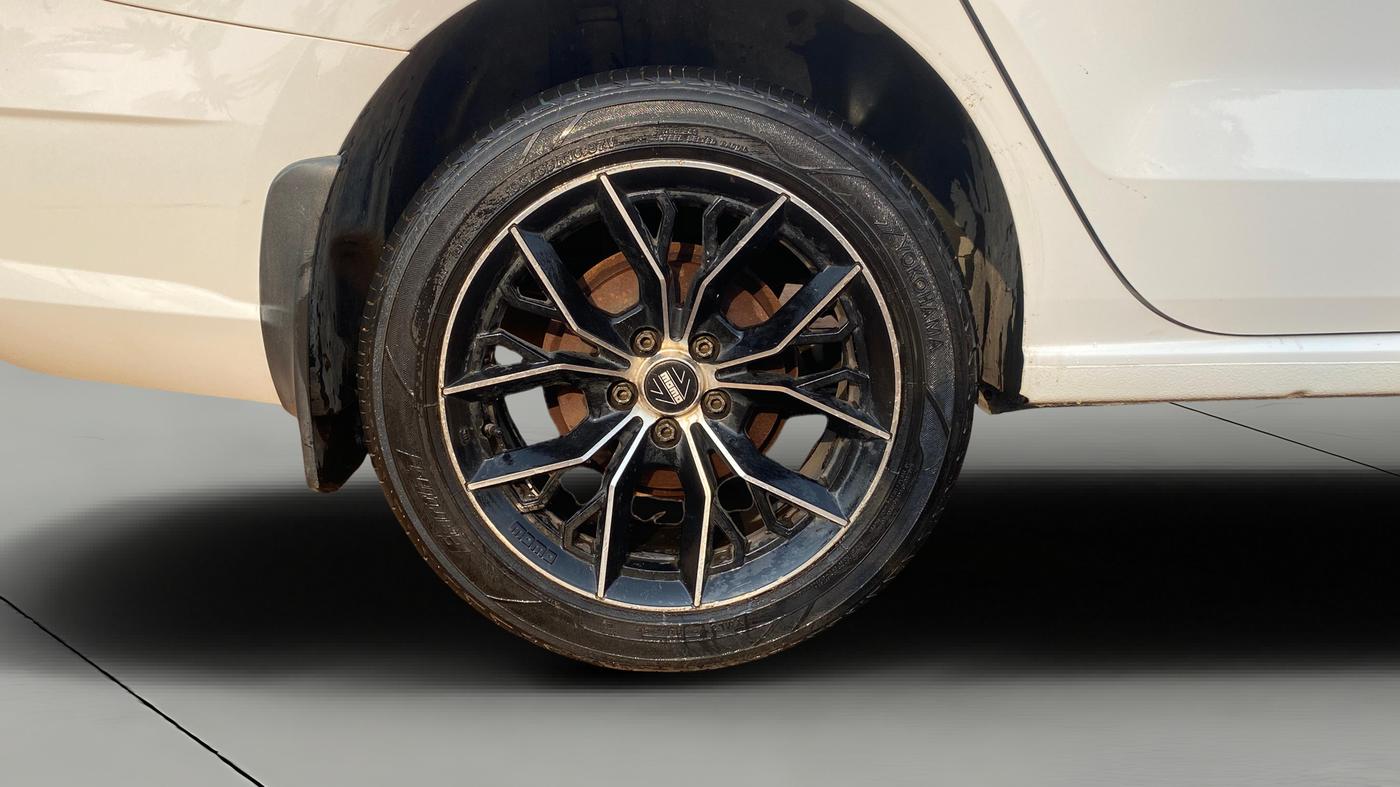 2020 Skoda Rapid ACTIVE 1.0 TSI AT, Petrol, Automatic, 84,807 km, Right Rear Wheel