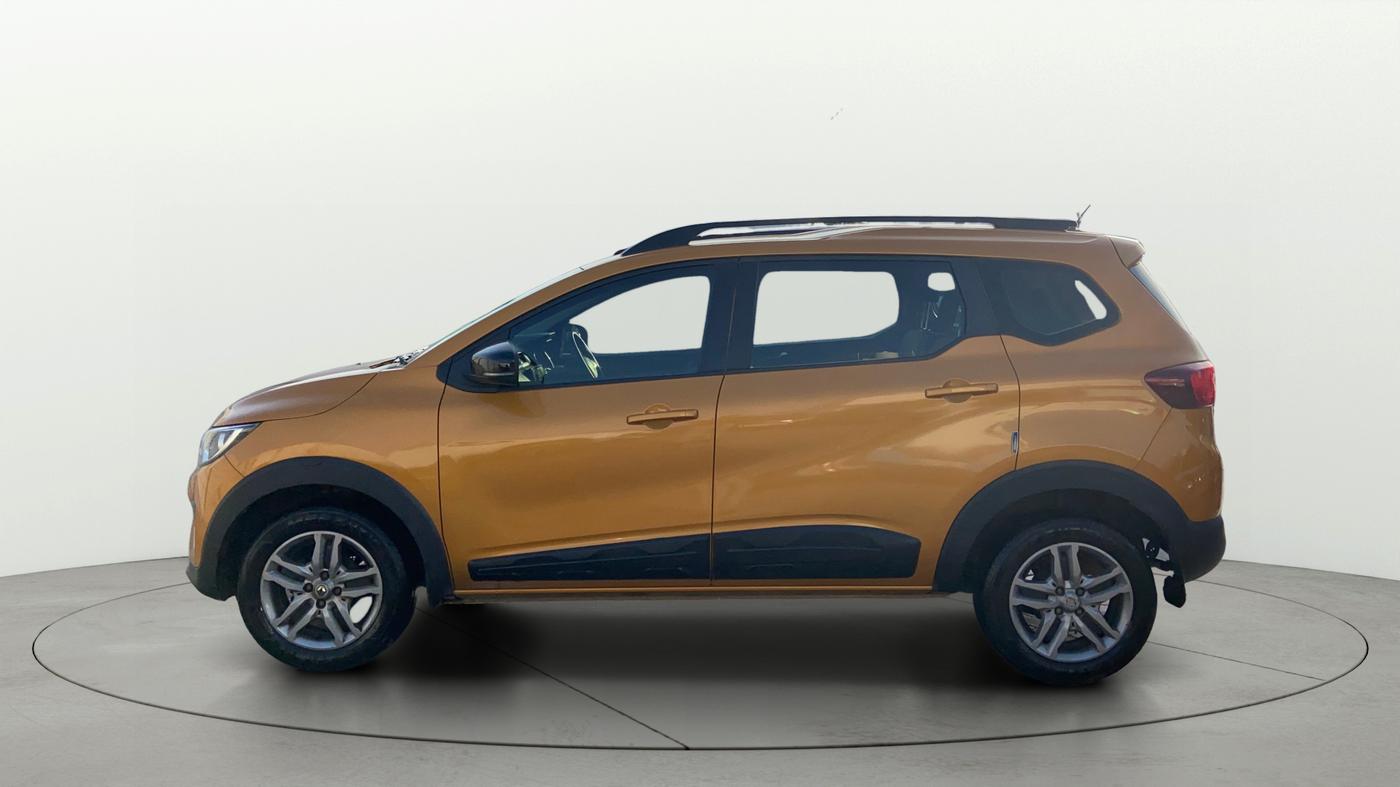 2022 Renault TRIBER RXZ AMT, Petrol, Automatic, 29,665 km, Left Side