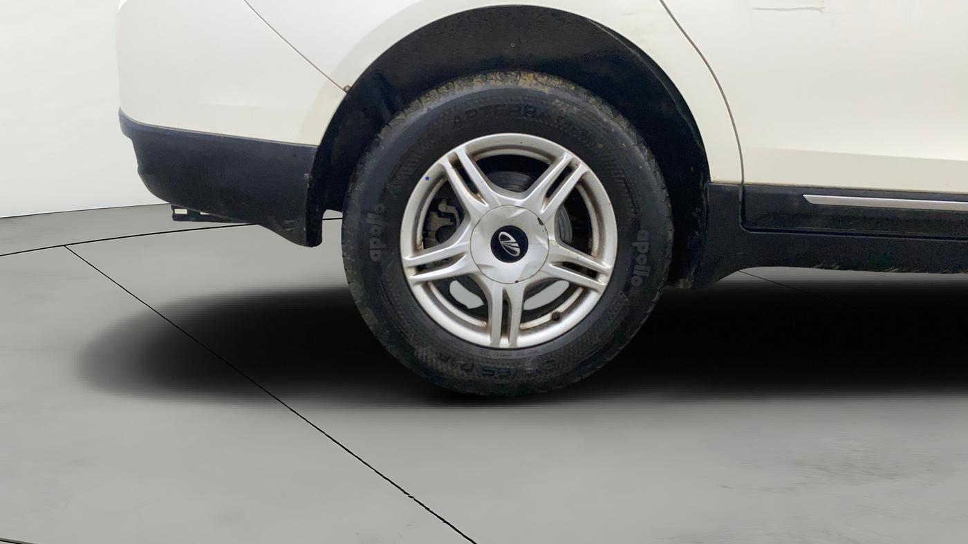 2018 Mahindra MARAZZO M6 7 STR, Diesel, Manual, 97,609 km, Right Rear Wheel