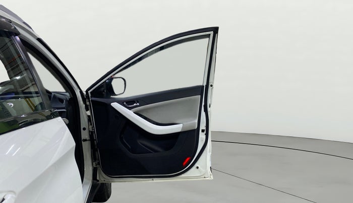 2023 Tata NEXON Creative Plus 1.2 Revotron 6AMT Dark Edition, Petrol, Manual, 34,726 km, RHS Front Door