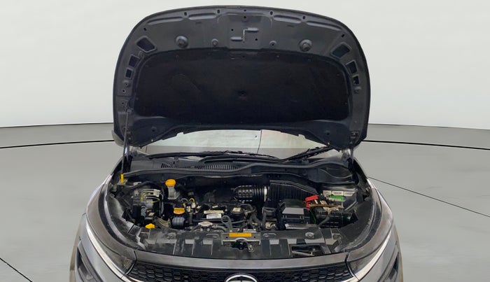 2022 Tata ALTROZ XE PETROL, Petrol, Manual, 51,889 km, Open Bonet