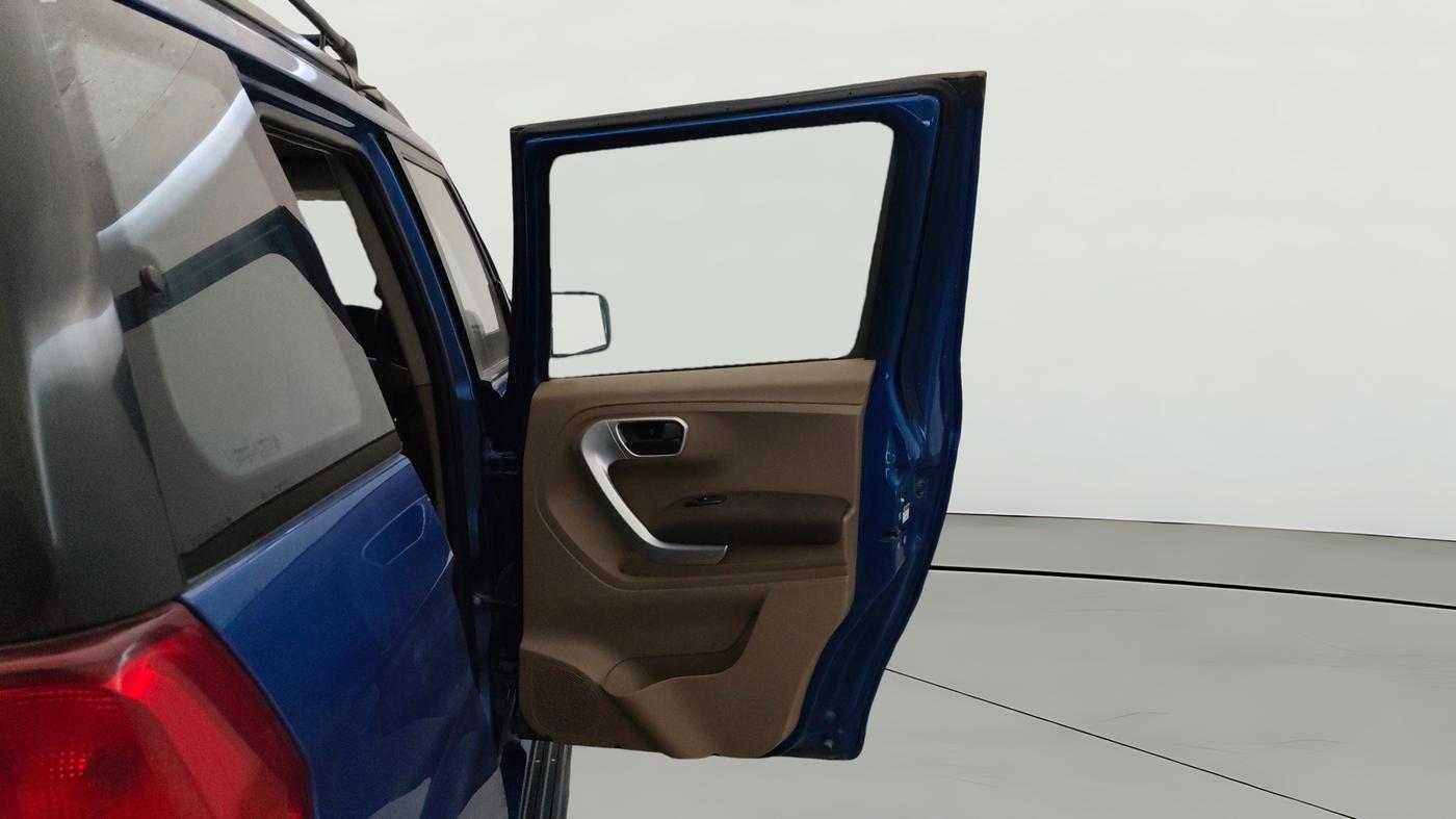 2015 Mahindra TUV300 T8, Diesel, Manual, 86,660 km, RHS Rear Door