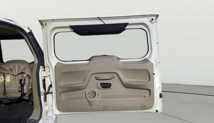 2018 Mahindra TUV300 T6 PLUS, Diesel, Manual, 57,016 km, Boot Door Open