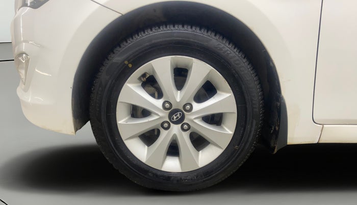 2015 Hyundai Verna FLUIDIC 4S 1.6 VTVT S, Petrol, Manual, 70,903 km, Left Front Wheel