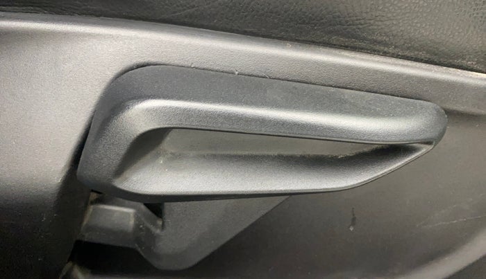 2020 Tata NEXON XZ PLUS DIESEL, Diesel, Manual, 94,000 km, Driver Side Adjustment Panel