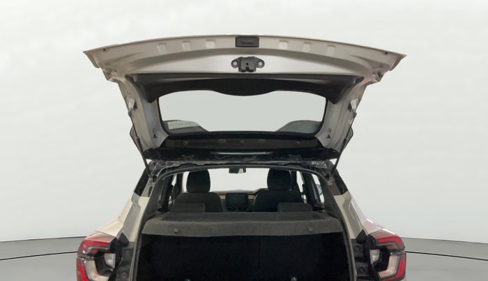 2021 Renault Kiger RXT AMT, Petrol, Automatic, 41,147 km, Boot Door Open