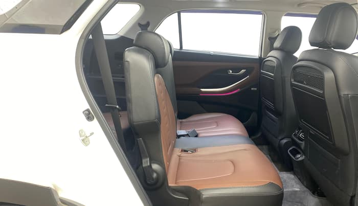 2023 Hyundai ALCAZAR 1.5 SIGNATURE (O) TURBO DCT 7, Petrol, Automatic, 20,034 km, Right Side Rear Door Cabin