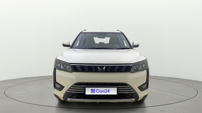 2023 Mahindra XUV300 W6 1.2 PETROL, Petrol, Manual, 62,552 km, Front