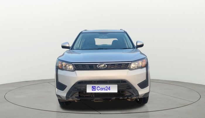 2022 Mahindra XUV300 W4 1.2 PETROL, Petrol, Manual, 23,259 km, Front