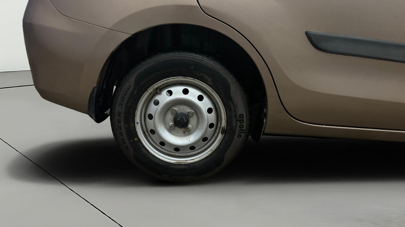 2018 Maruti Dzire LXI, Petrol, Manual, 61,718 km, Right Rear Wheel