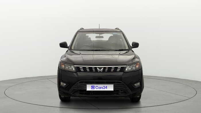2023 Mahindra XUV300 W6 1.2 PETROL, Petrol, Manual, 50,136 km, Front