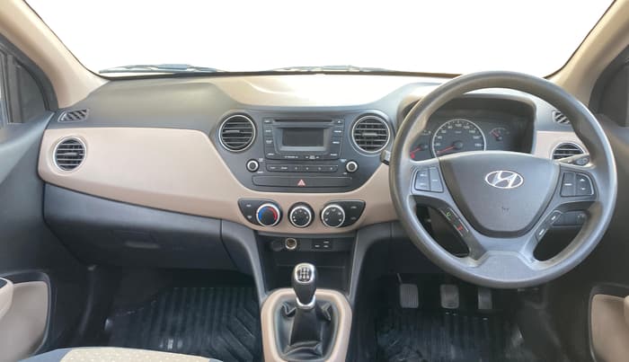2016 Hyundai Grand i10 SPORTZ 1.2 KAPPA VTVT, Petrol, Manual, 66,829 km, Dashboard