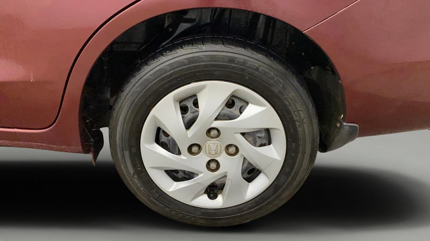 2014 Honda Amaze 1.5L I-DTEC E, Diesel, Manual, 1,00,010 km, Left Rear Wheel