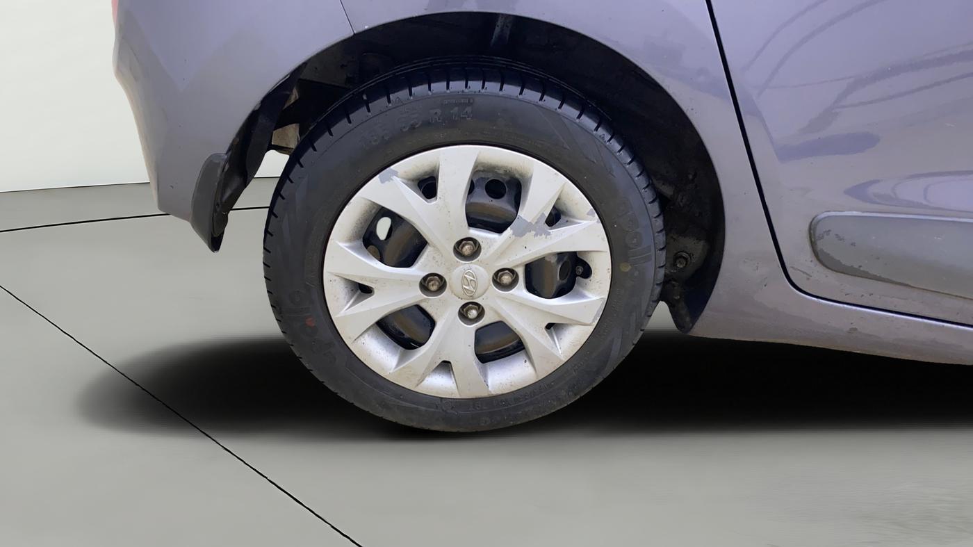 2016 Hyundai Grand i10 SPORTZ 1.2 KAPPA VTVT, Petrol, Manual, 83,872 km, Right Rear Wheel
