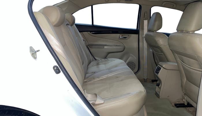 2015 Maruti Ciaz ZXI AT, Petrol, Automatic, 76,067 km, Right Side Rear Door Cabin