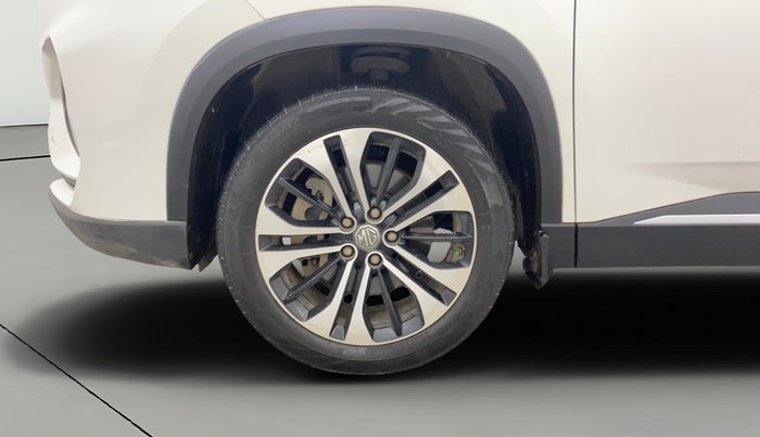 2022 MG HECTOR PLUS SHARP 2.0 DIESEL TURBO MT 6-STR, Diesel, Manual, 40,471 km, Left Front Wheel