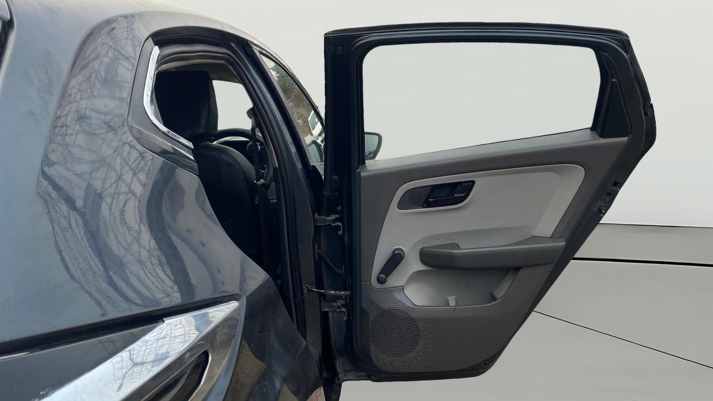 2020 Tata ALTROZ XE PETROL, Petrol, Manual, 28,442 km, RHS Rear Door
