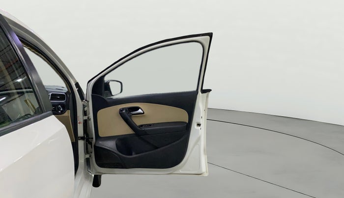 2015 Volkswagen Polo HIGHLINE1.2L, Petrol, Manual, 94,289 km, RHS Front Door