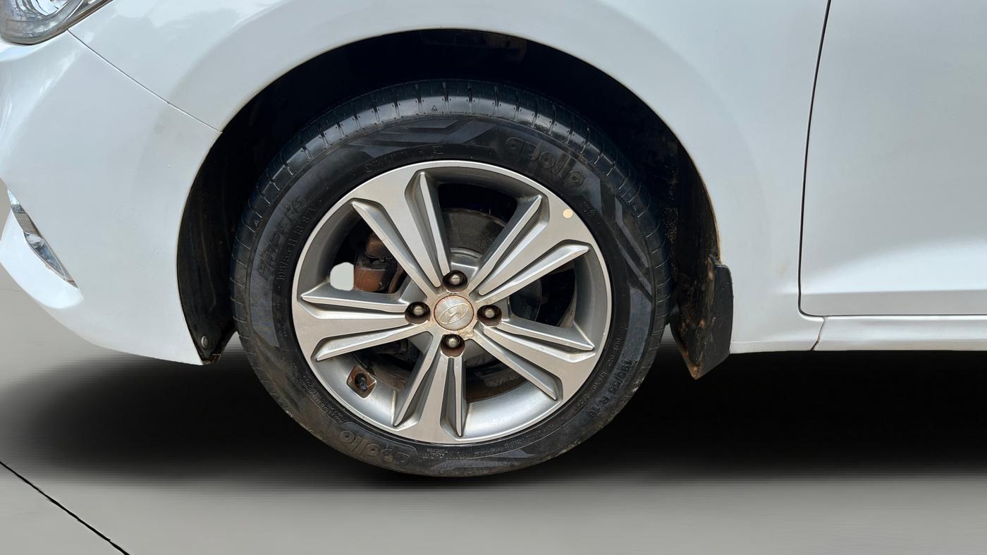 2019 Hyundai Verna 1.6 VTVT SX, Petrol, Manual, 59,233 km, Left Front Wheel