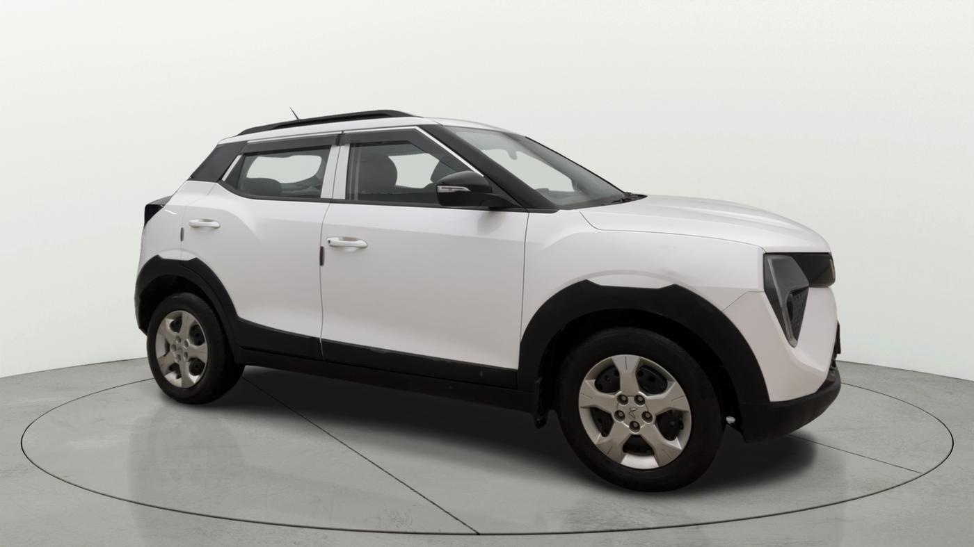 2024 Mahindra XUV 3XO MX2 Pro 1.2 L TCMPFI AT, Petrol, Automatic, 11,056 km, Right Front Diagonal