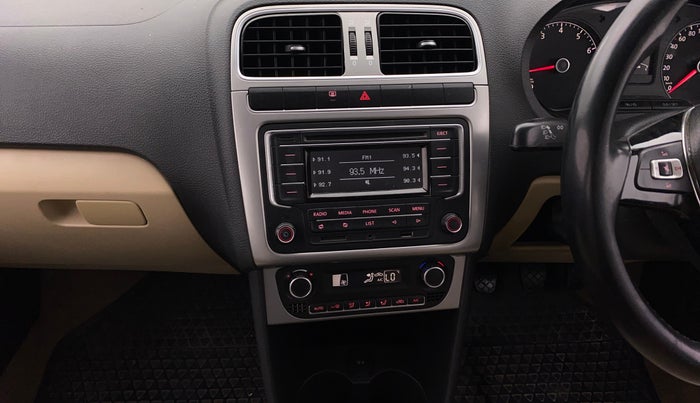 2015 Volkswagen Polo HIGHLINE1.2L, Petrol, Manual, 59,990 km, Air Conditioner