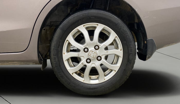 2014 Honda Amaze 1.2L I-VTEC VX AT, Petrol, Automatic, 1,00,402 km, Left Rear Wheel