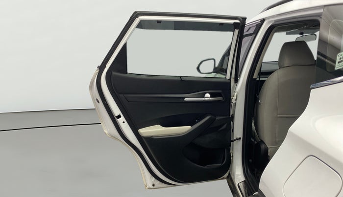 2022 KIA SELTOS HTK PLUS 1.5 DIESEL IMT, Diesel, Manual, 67,688 km, LHS Rear Door