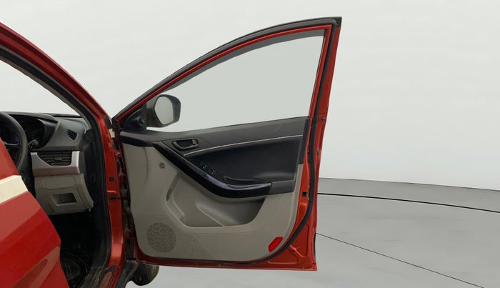 2018 Tata NEXON XM PETROL, Petrol, Manual, 52,722 km, RHS Front Door