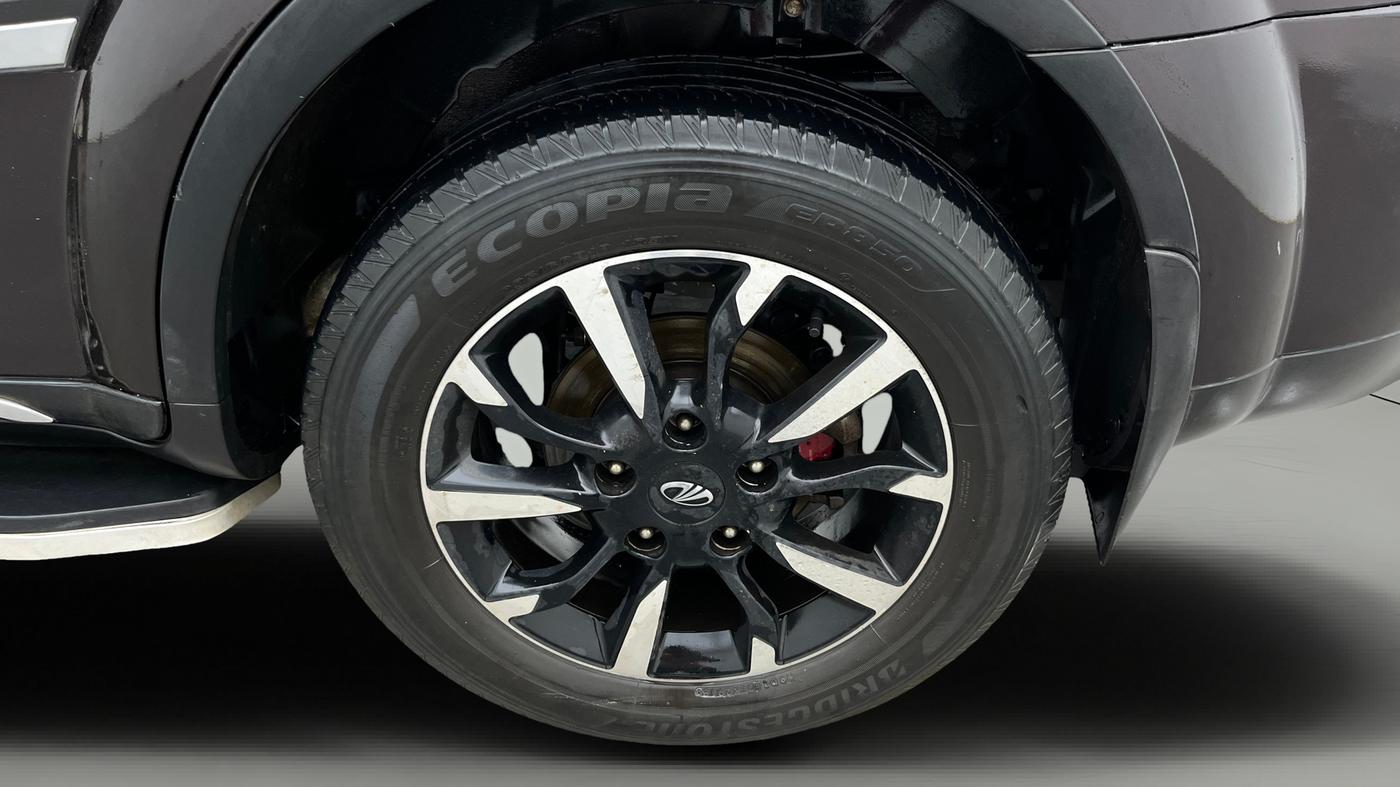 2019 Mahindra XUV500 W11, Diesel, Manual, 58,142 km, Left Rear Wheel