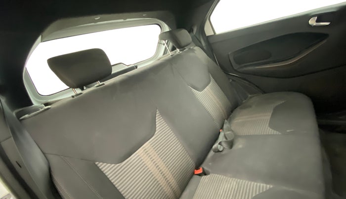 2018 Ford FREESTYLE TITANIUM 1.2 PETROL, Petrol, Manual, 1,00,443 km, Right Side Rear Door Cabin