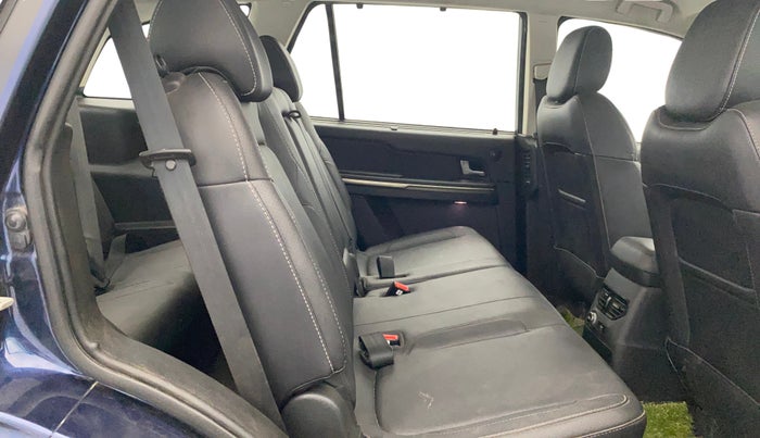 2018 Tata Hexa XT 4X2 7 STR, Diesel, Manual, 18,221 km, Right Side Rear Door Cabin