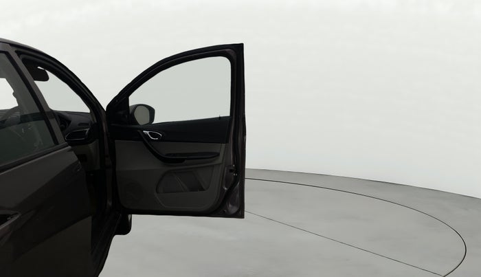 2016 Tata Tiago XZ PETROL, Petrol, Manual, 57,113 km, RHS Front Door