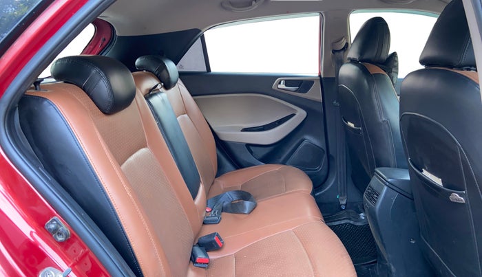 2019 Hyundai Elite i20 ASTA 1.2 (O), CNG, Manual, 1,17,259 km, Right Side Rear Door Cabin