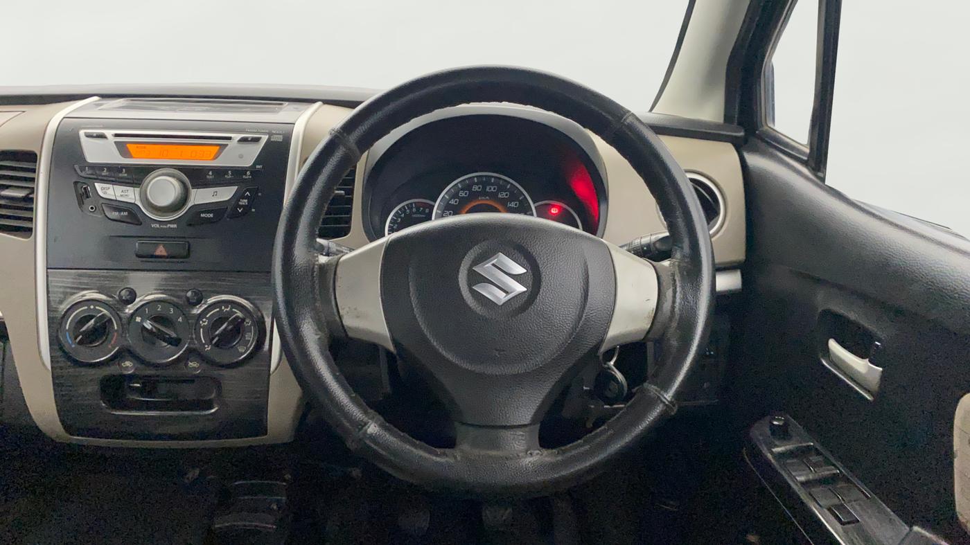 2015 Maruti Wagon R 1.0 VXI, Petrol, Manual, 51,019 km, Steering Wheel Close Up