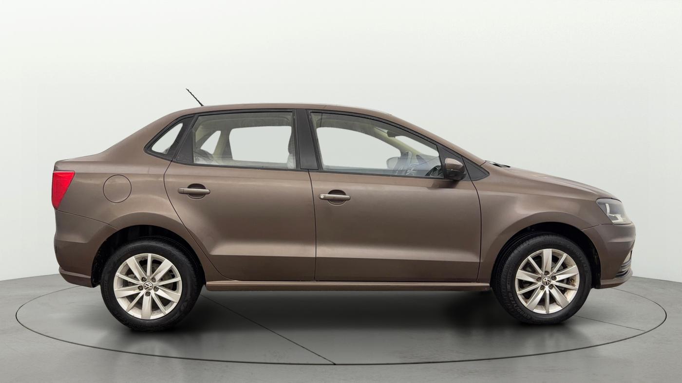 2016 Volkswagen Ameo COMFORTLINE 1.2L, Petrol, Manual, 90,871 km, Right Side View