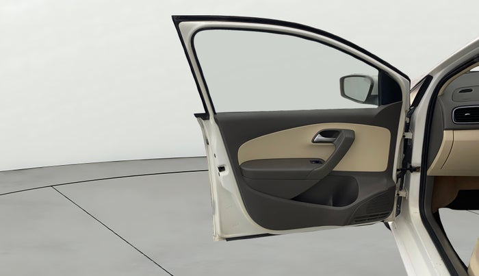 2015 Volkswagen Vento HIGHLINE 1.6 MPI, Petrol, Manual, 57,355 km, LHS Front Door