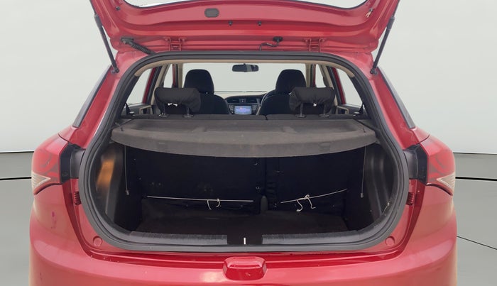 2017 Hyundai Elite i20 ASTA 1.2 (O), Petrol, Manual, 1,31,456 km, Boot Open Zoomed View