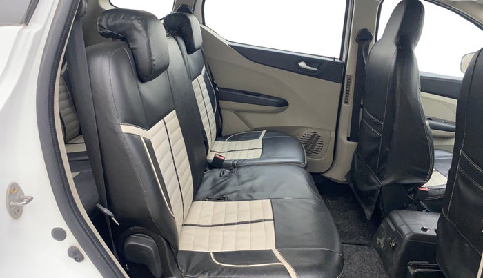 2022 Renault TRIBER RXZ AMT DUAL TONE, Petrol, Automatic, 30,814 km, Right Side Rear Door Cabin