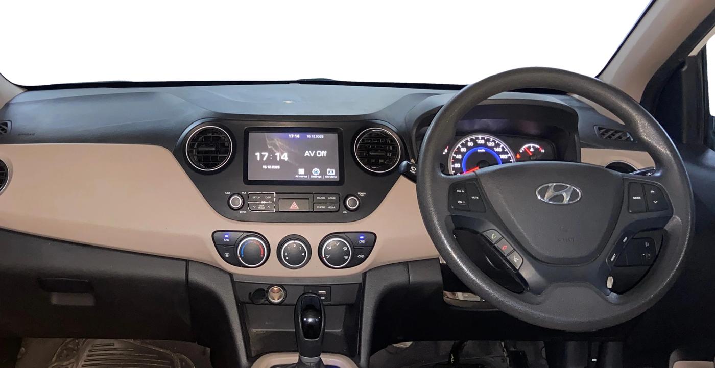 2017 Hyundai Grand i10 SPORTZ (O) AT 1.2 KAPPA VTVT, Petrol, Automatic, 39,461 km, Dashboard